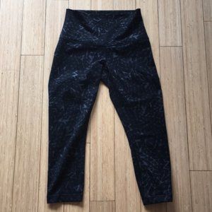 3 HR SALE ❤️ Lululemon Align crop
